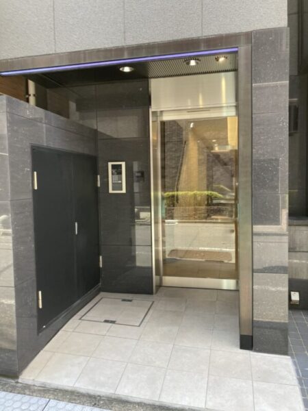 (九段サウスビルのエントランス)  (九段サウスビルのエントランス)